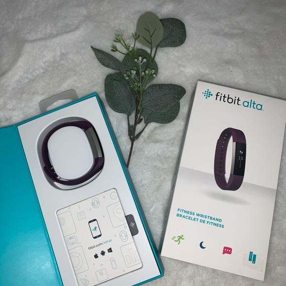 SOLD fitbit alta— fitness wristband — size small - Picture 4 of 4